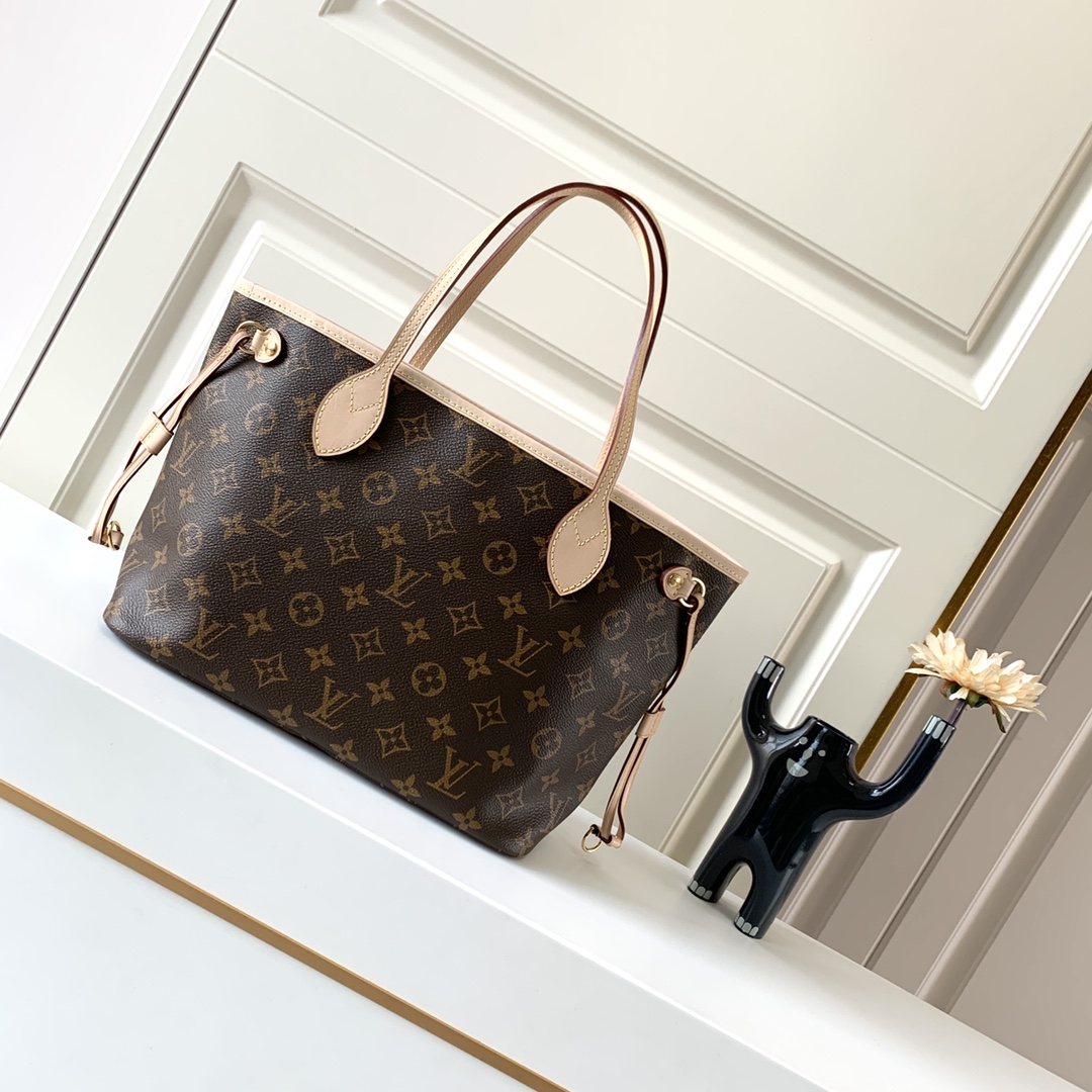 Louis Vuitton Shopping Bags